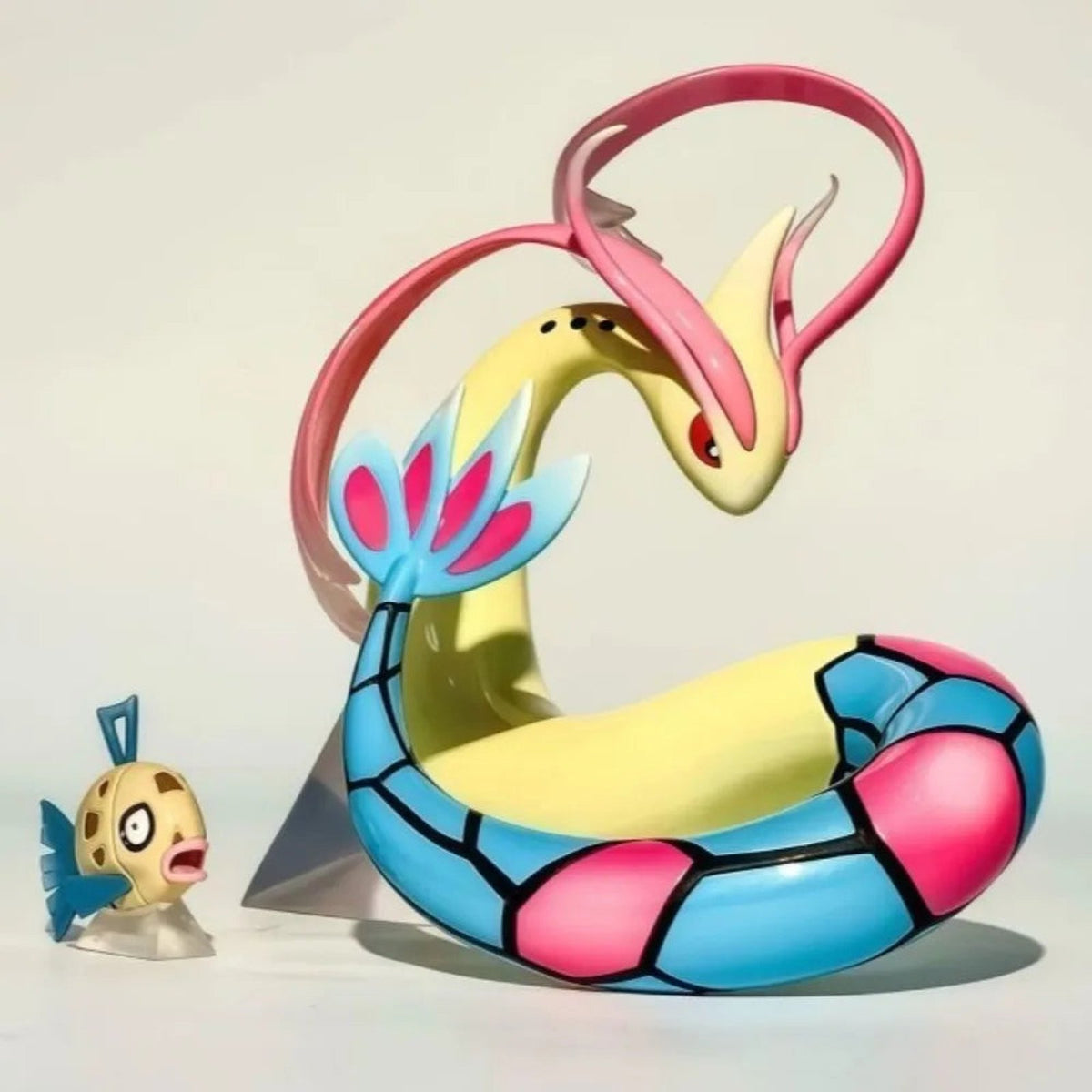Feebas and Milotic evolution figure set