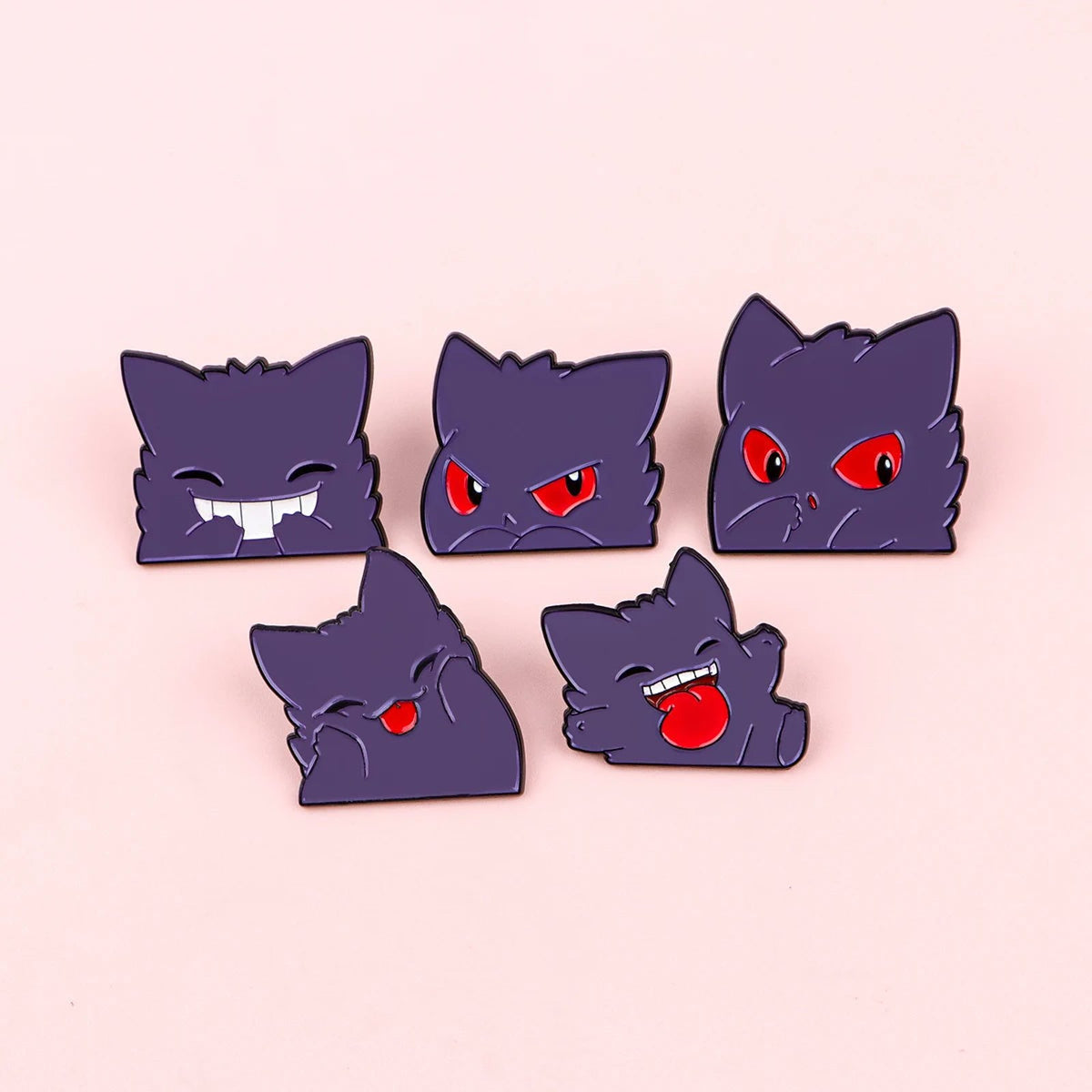 Set of five Pokémon pin badges – Gengar