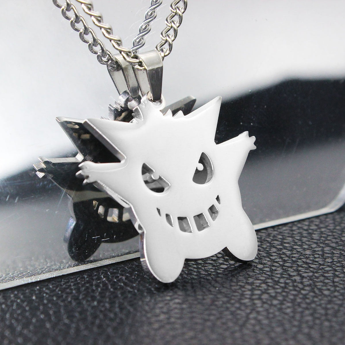 Gengar stainless steel pendant necklace – photo 2