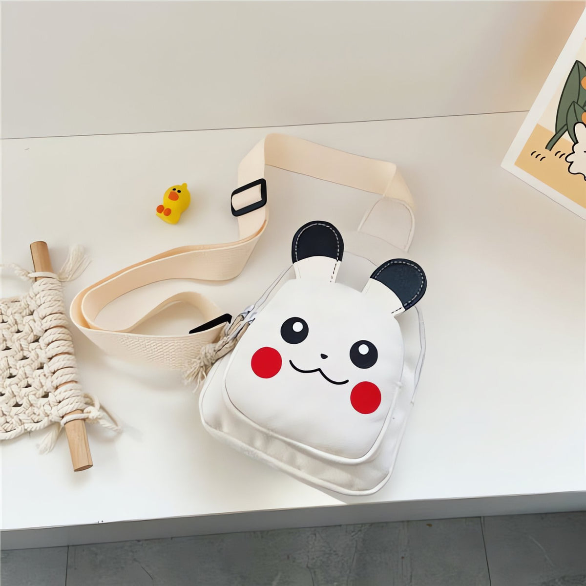 Pikachu shoulder bag – White