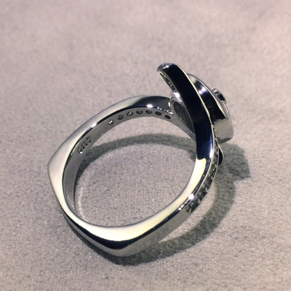 Poké Ball ring with a zirconia stone – photo 5