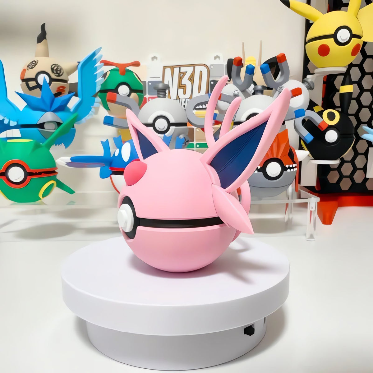Espeon Poké Ball collectable – photo 2