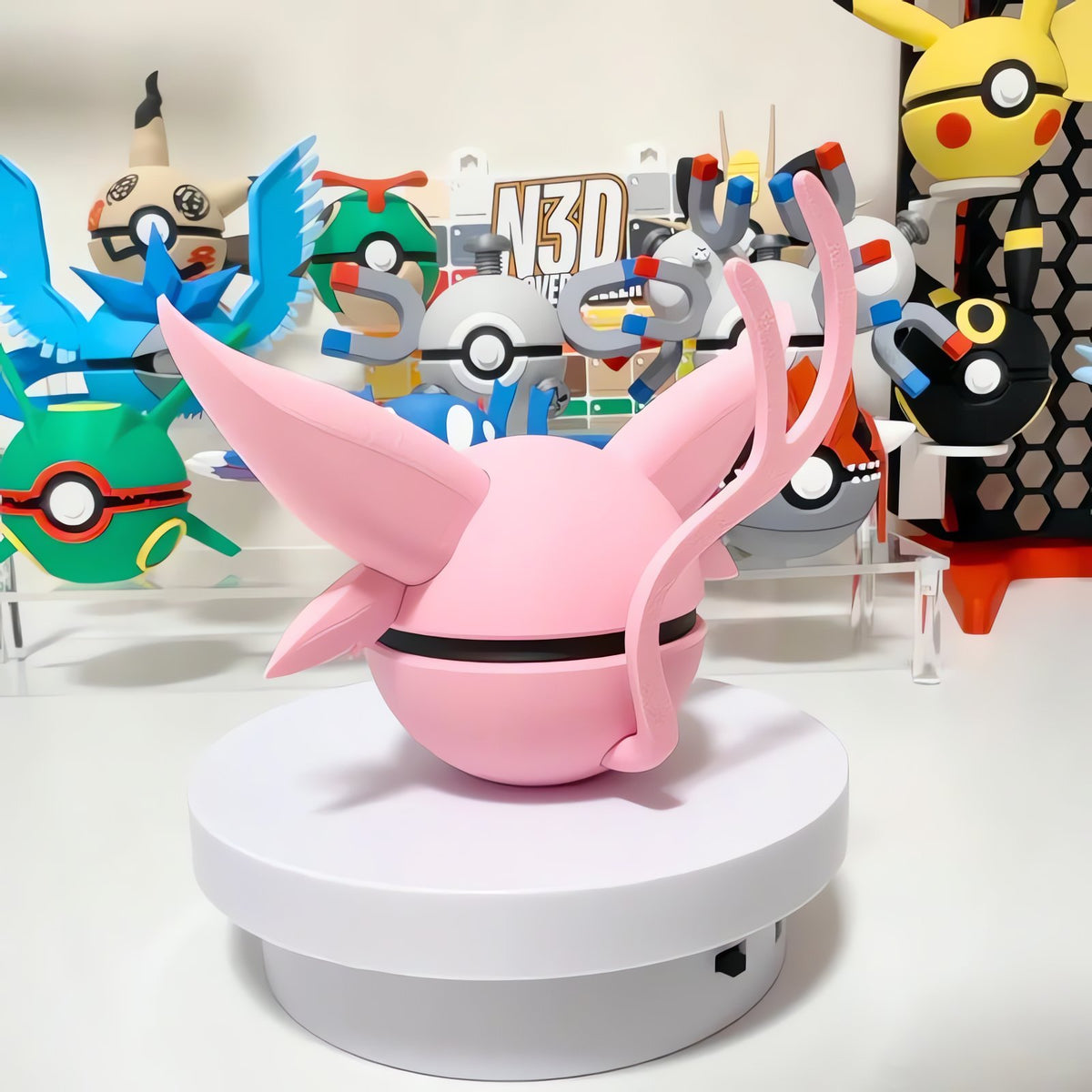 Espeon Poké Ball collectable – photo 4