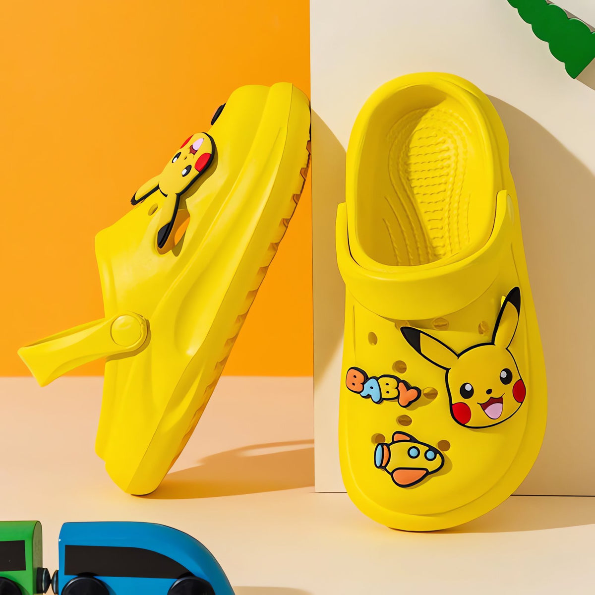 Kids' Pokémon sandals – Pikachu