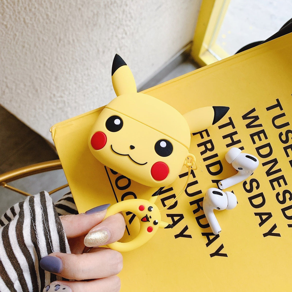 Pikachu silicone AirPods case – photo 2