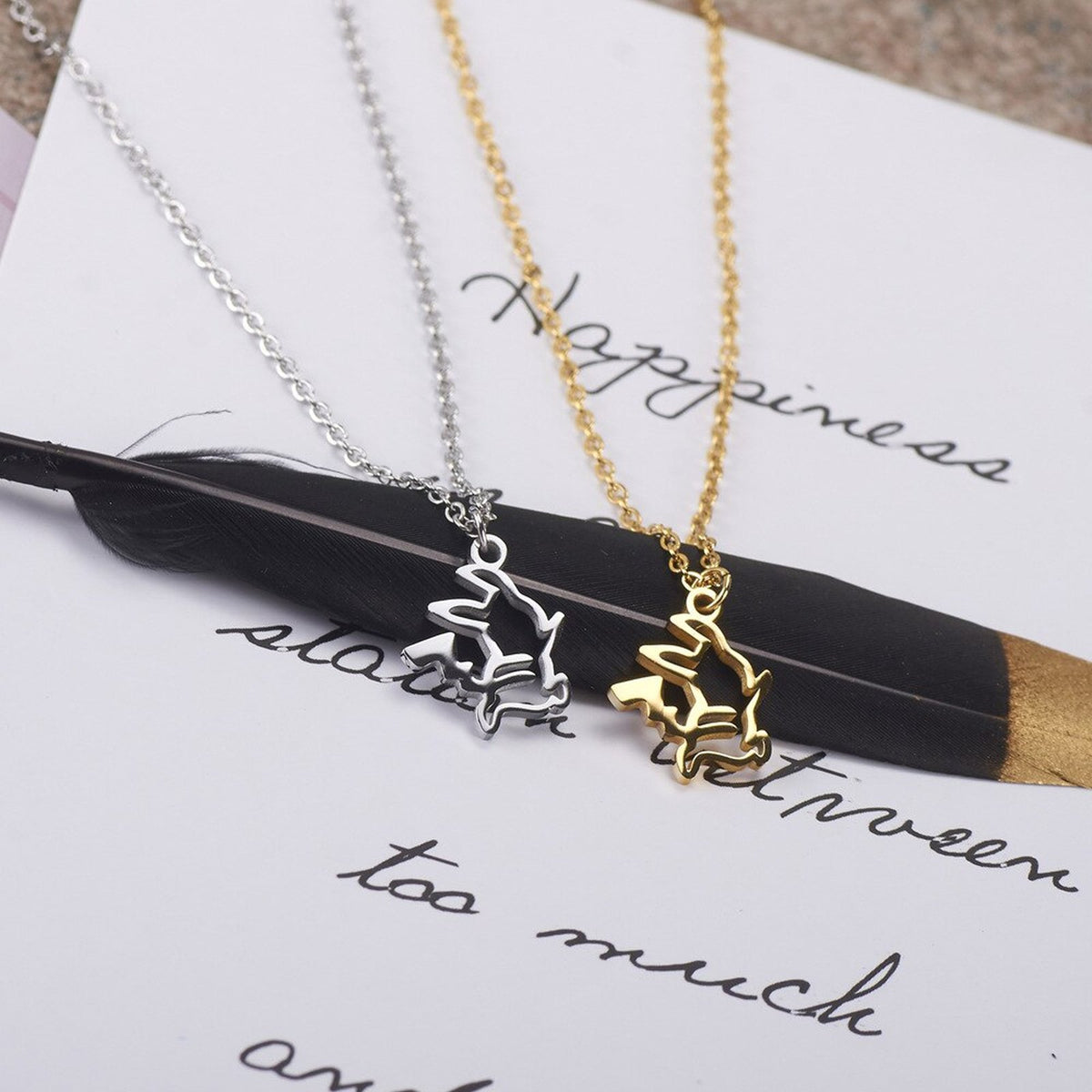 Pikachu pendant necklace – photo 2