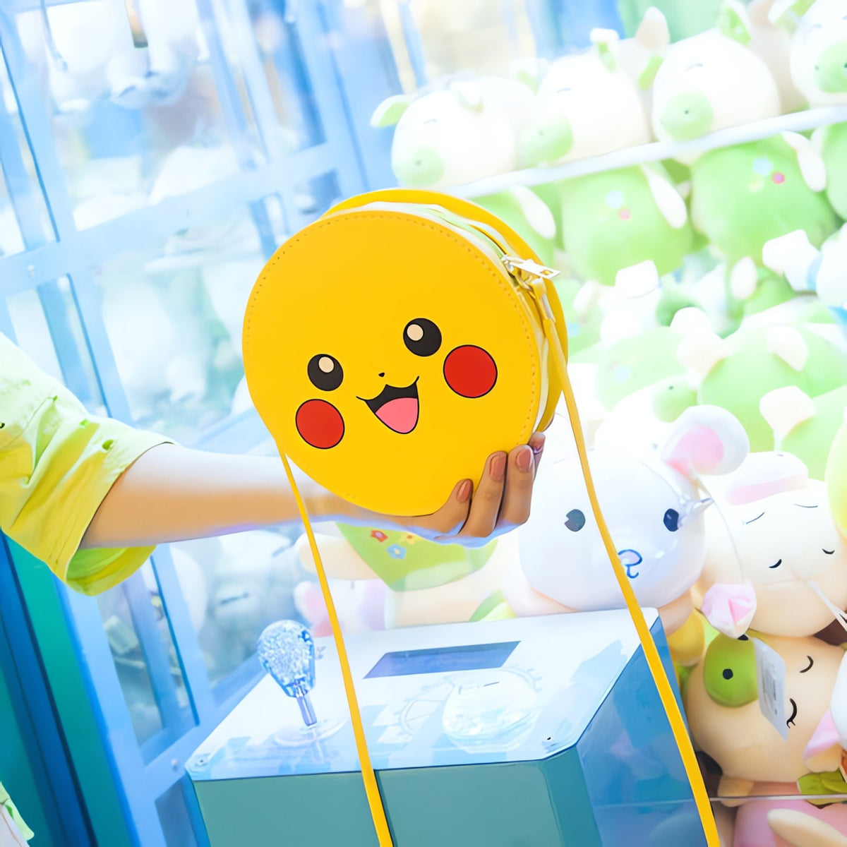 Round Pikachu handbag, approx. 17.5cm wide – 1