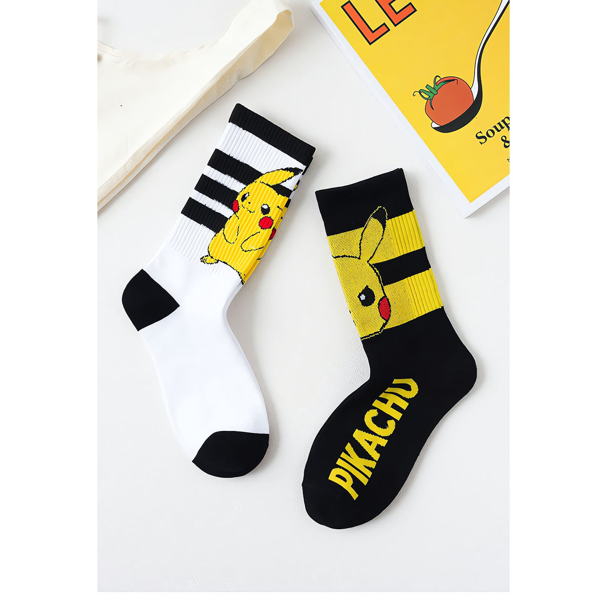 Pikachu print sports socks for adults – photo 9
