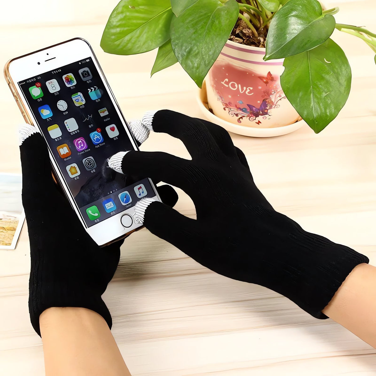 Pikachu winter gloves – photo 2