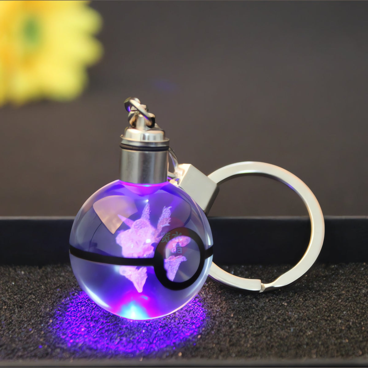 Glass Poké Ball keyring with engraved Pokémon – photo 18