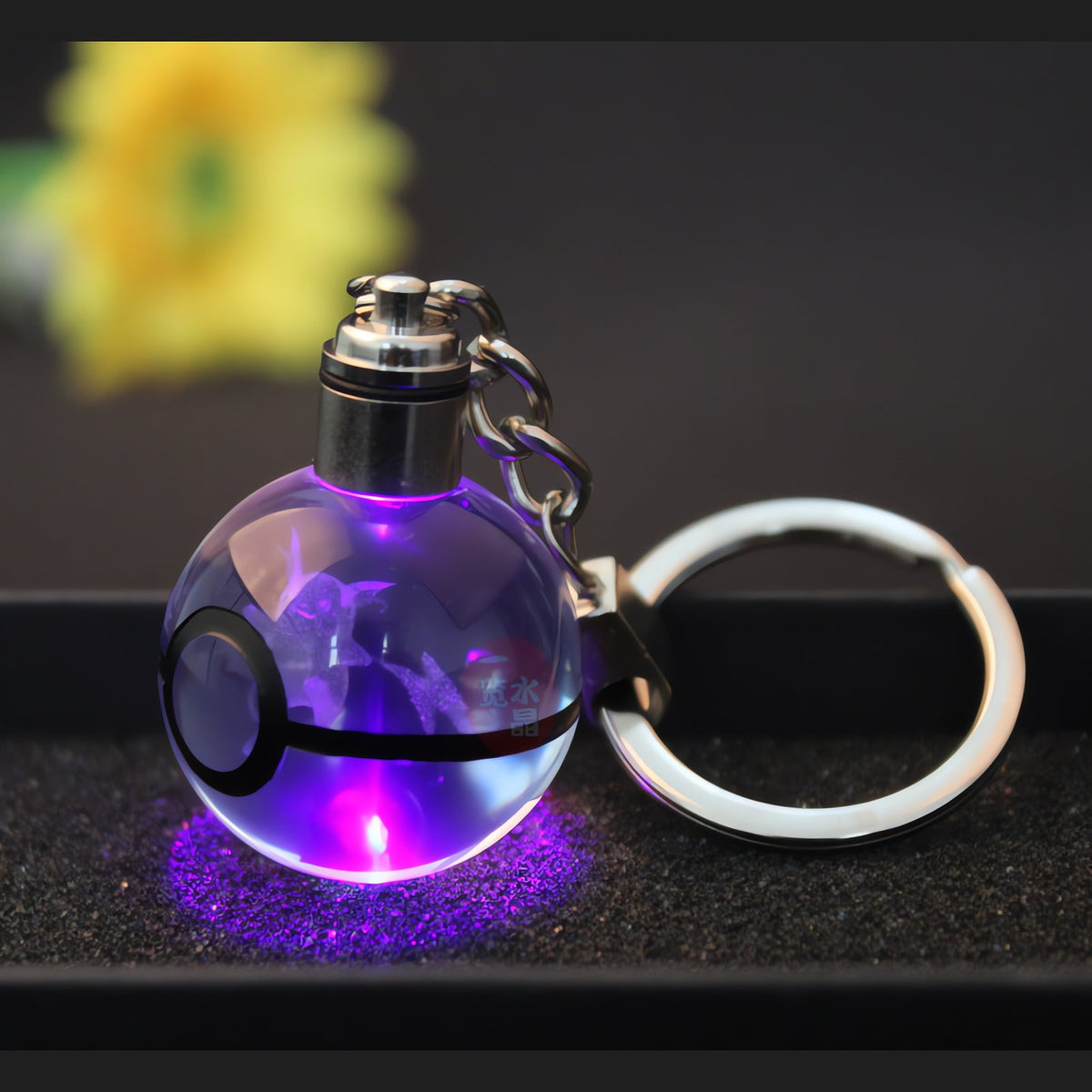 Glass Poké Ball keyring with engraved Pokémon – photo 24