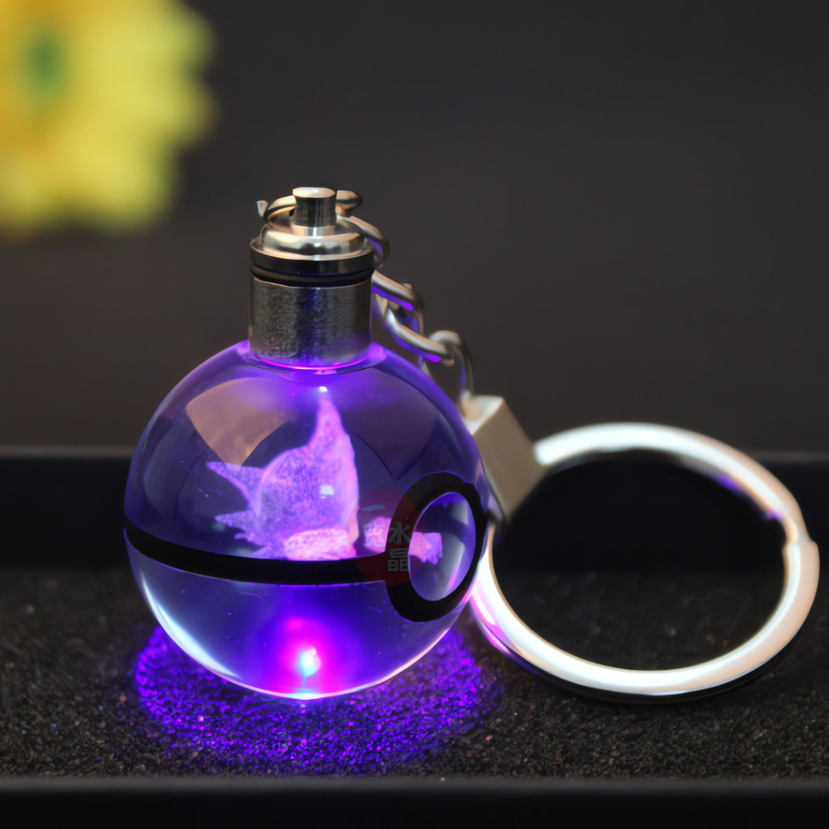 Glass Poké Ball keyring with engraved Pokémon – photo 3