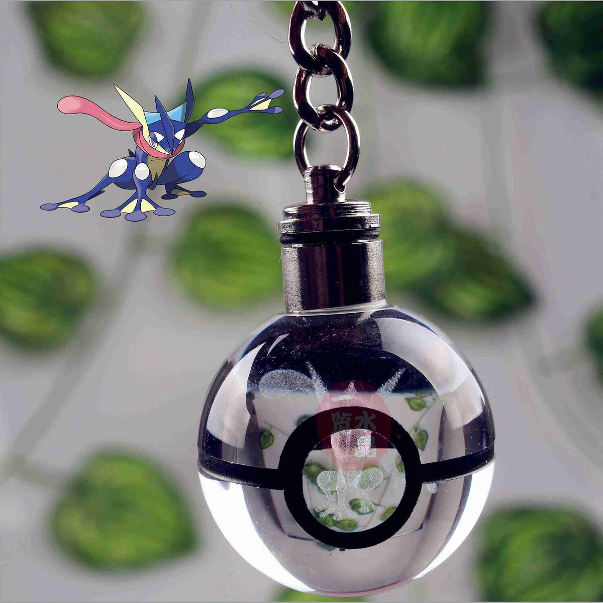 Glass Poké Ball keyring with engraved Pokémon – photo 35