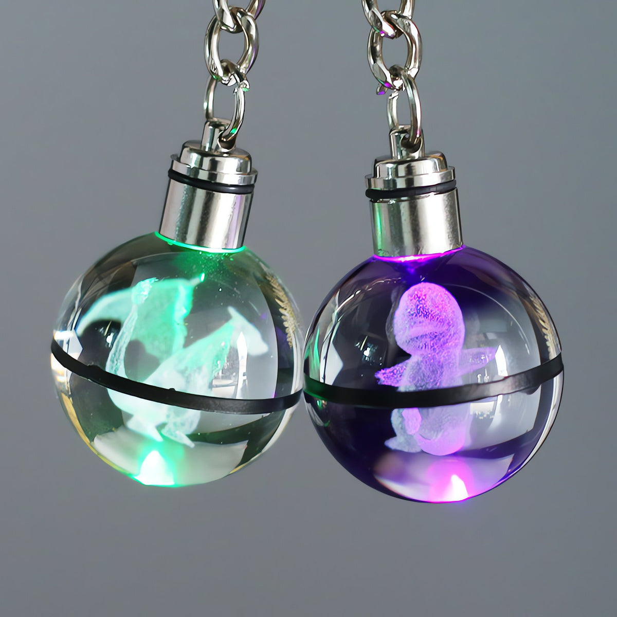 Glass Poké Ball keyring with engraved Pokémon – photo 37