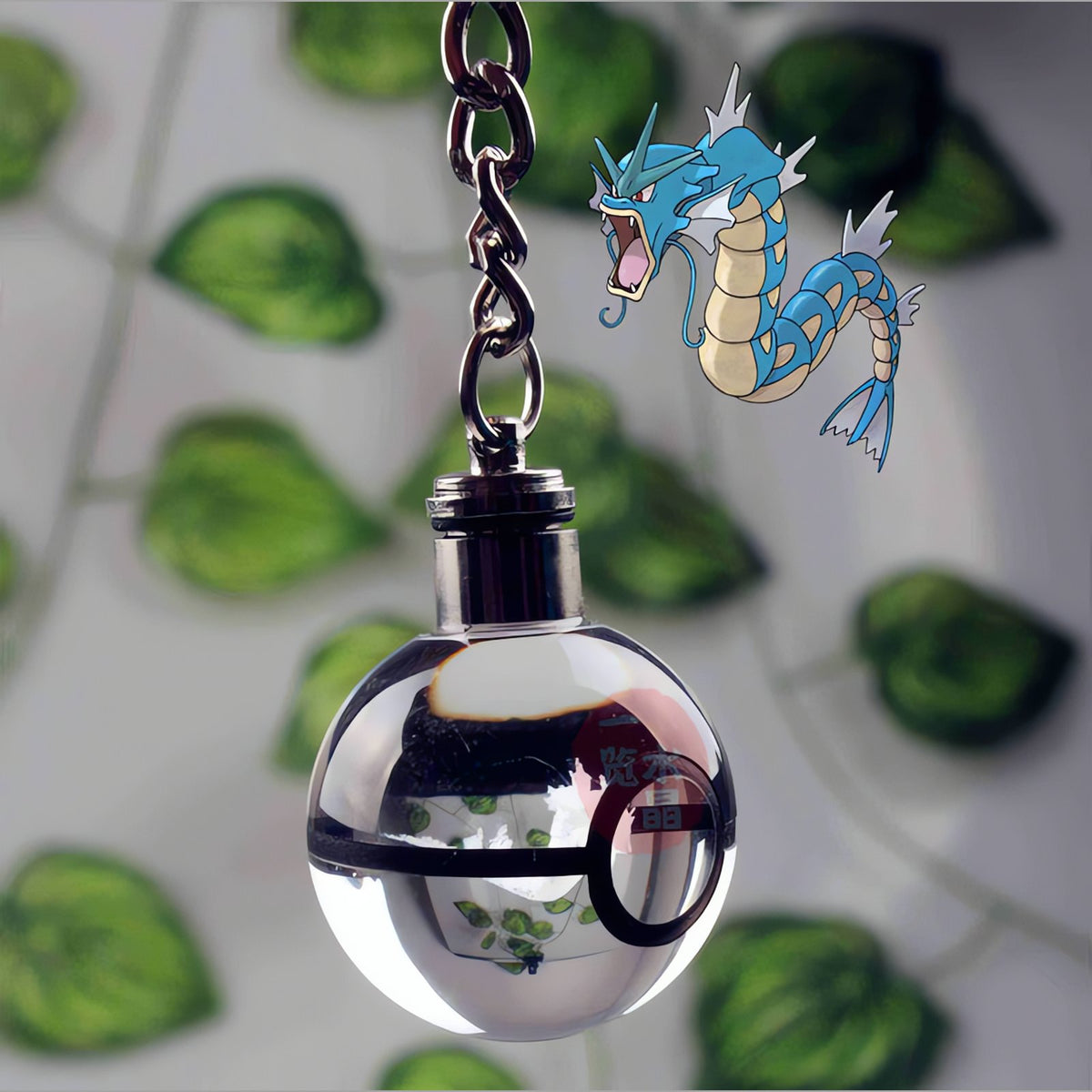 Glass Poké Ball keyring with engraved Pokémon – photo 39