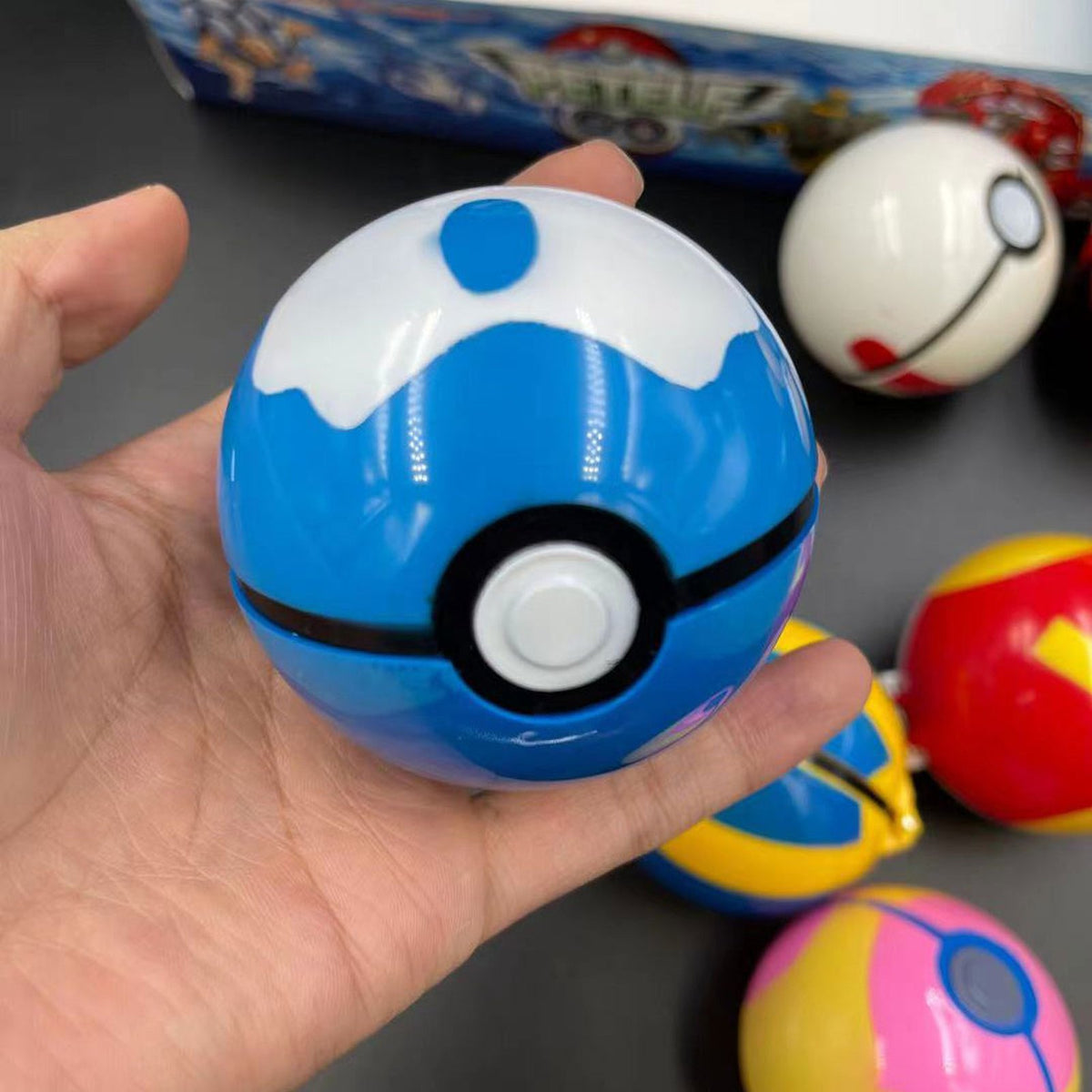 Set of eight large Poké Balls with figures – photo 11