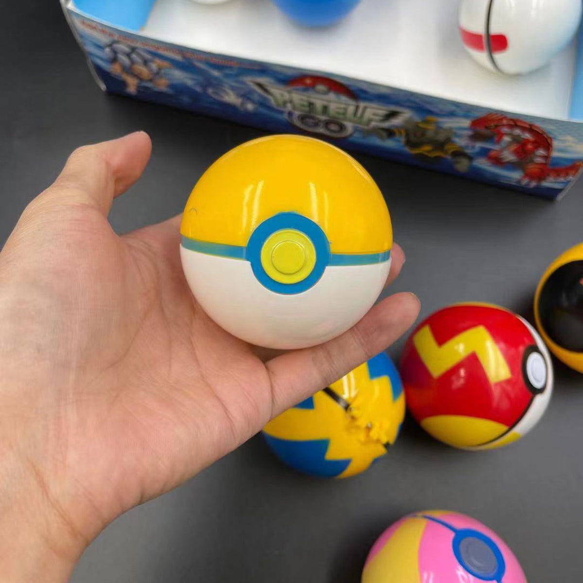 Set of eight large Poké Balls with figures – photo 5