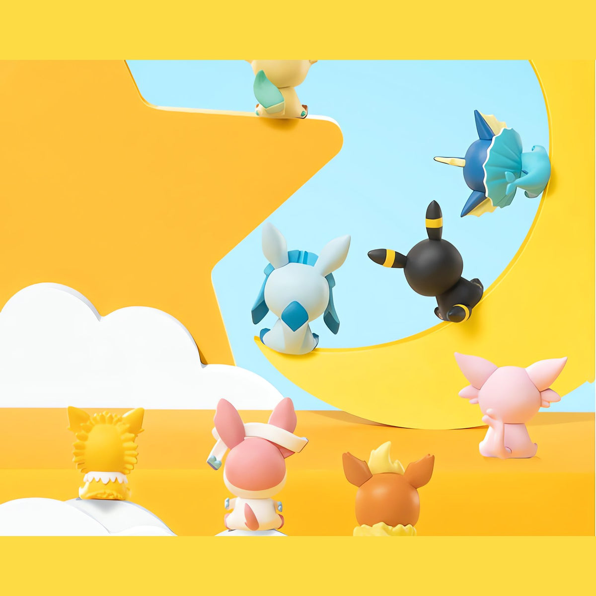 Poké Ball with Pokémon figure – photo 6
