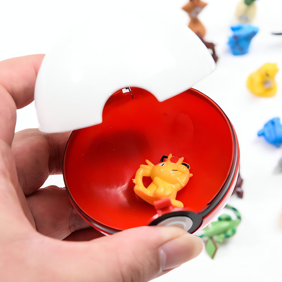 Poké Ball with a Pokémon figure inside – photo 13