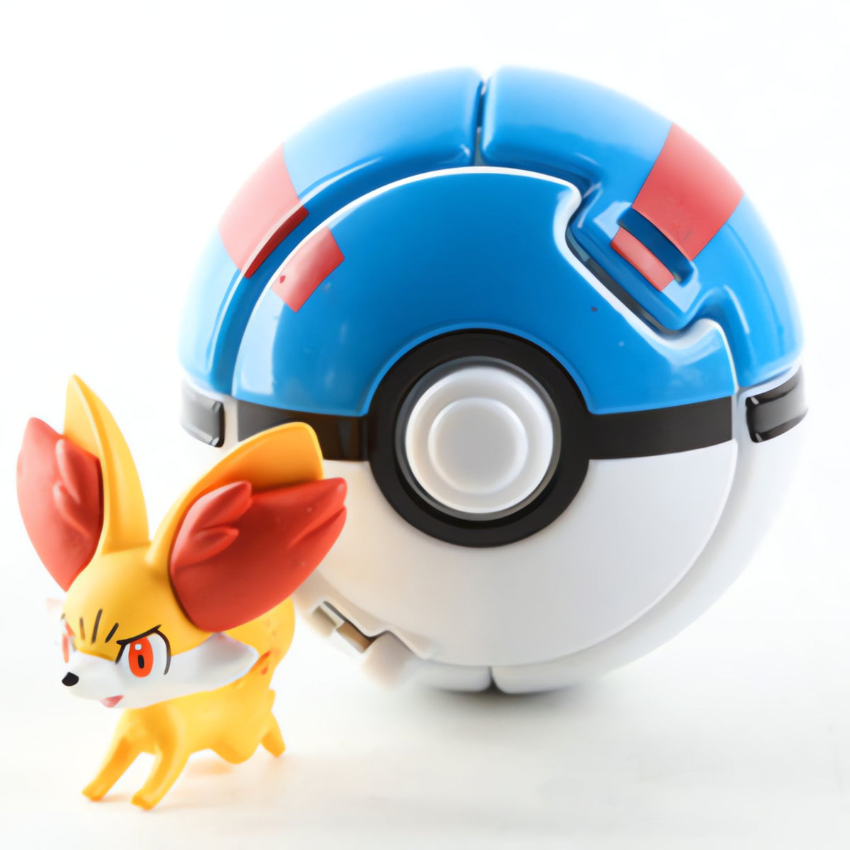 Poké Ball with a mini Pokémon figure – G