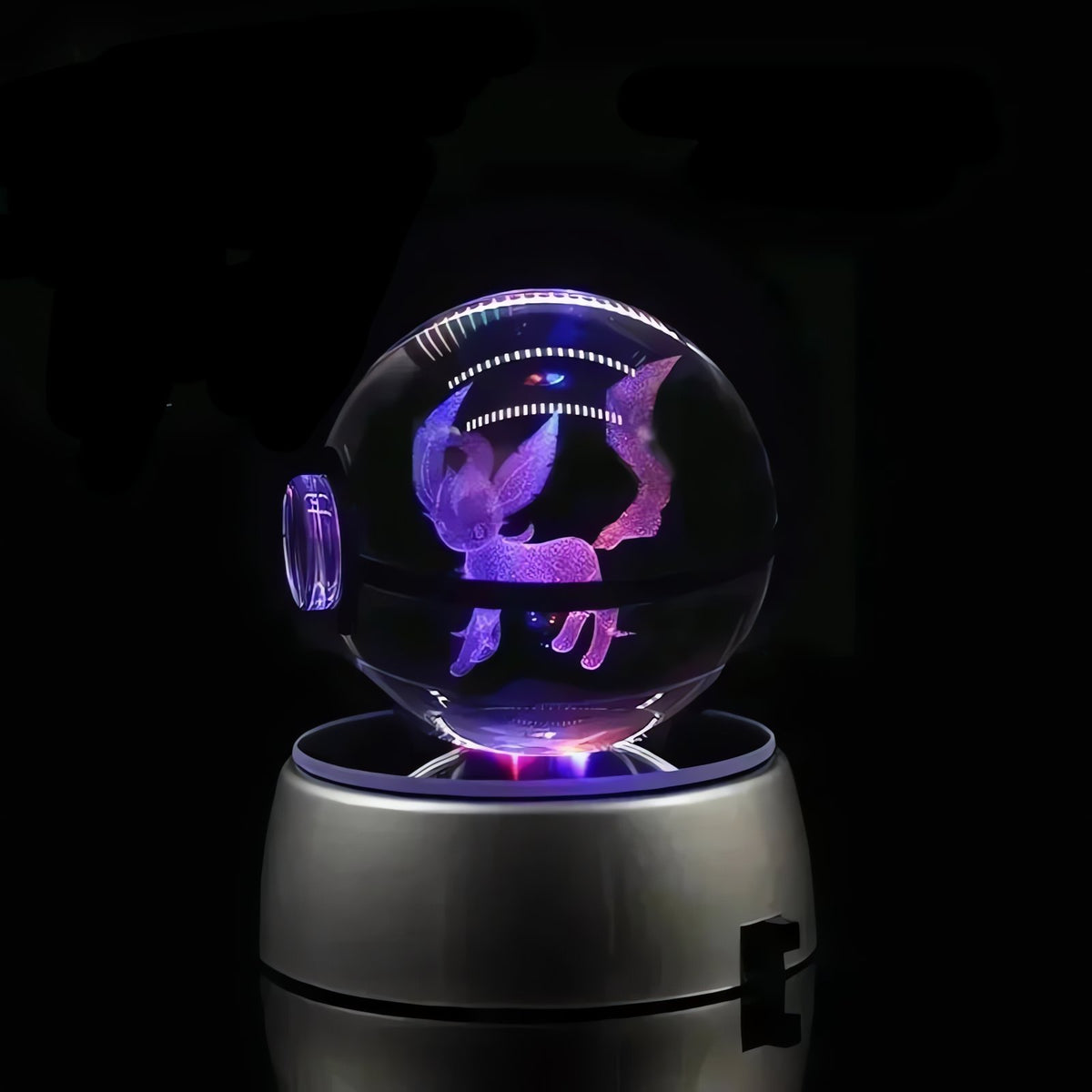 Pokéball crystal ball with colour-changing LED light, 50mm – Leafeon