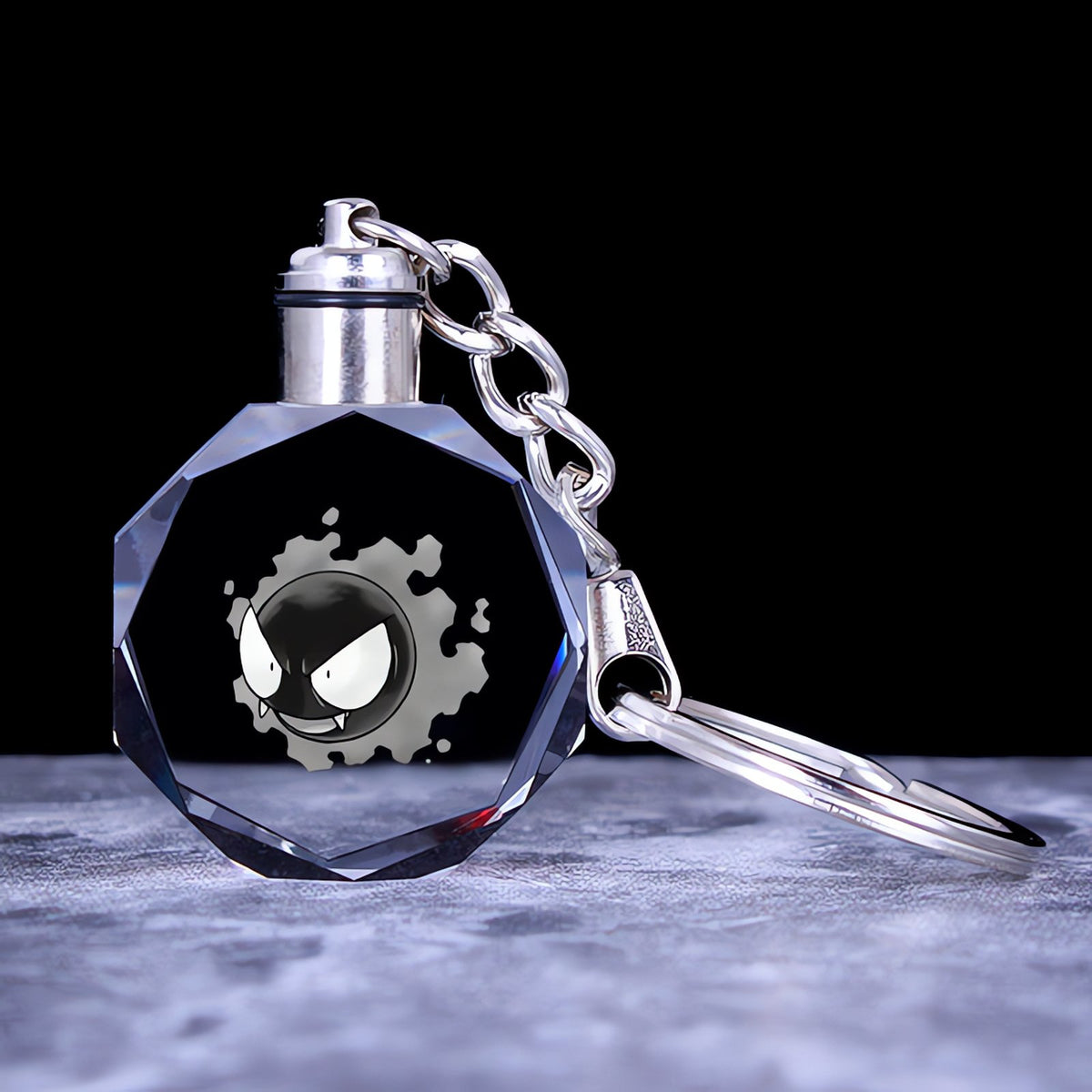 Pokémon crystal keyring with a glowing 3D Pokémon – Gastly
