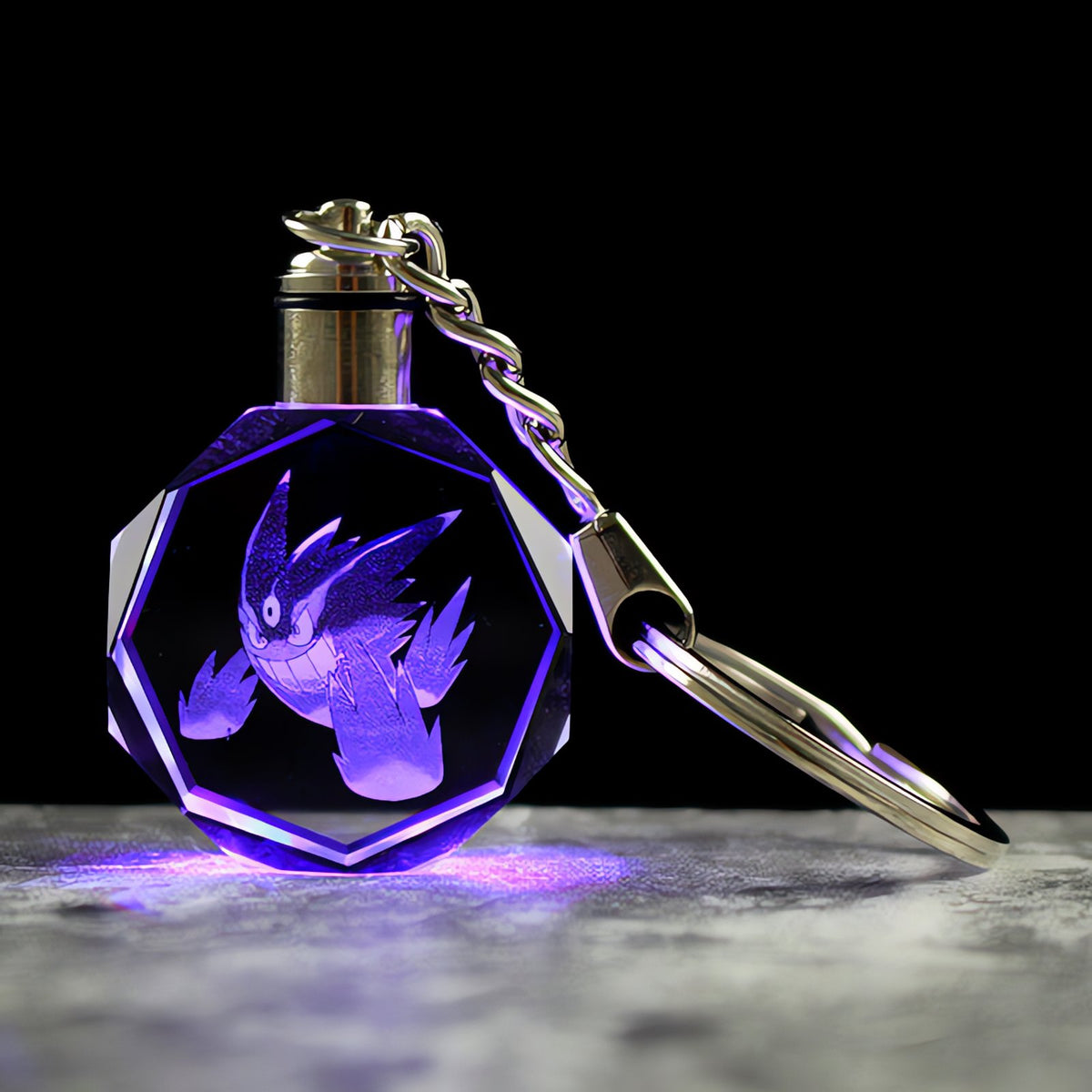 Pokémon crystal keyring with a glowing 3D Pokémon – Mega Gengar