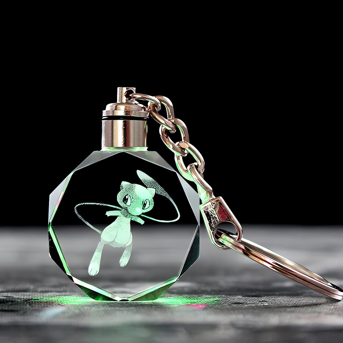 Pokémon crystal keyring with a glowing 3D Pokémon – Mewtwo & Mew