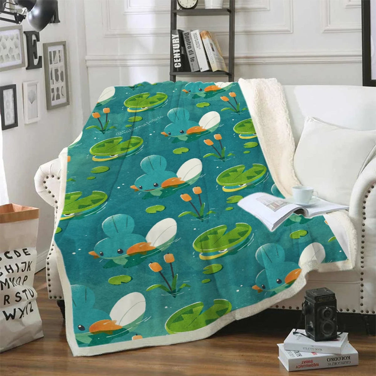 Pokémon flannel blanket with Snorlax design – Water