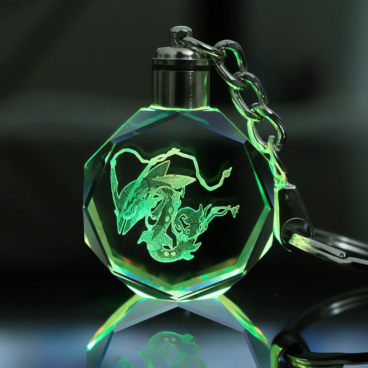 Pokémon LED keyring with a light-up crystal charm – Rayquaza