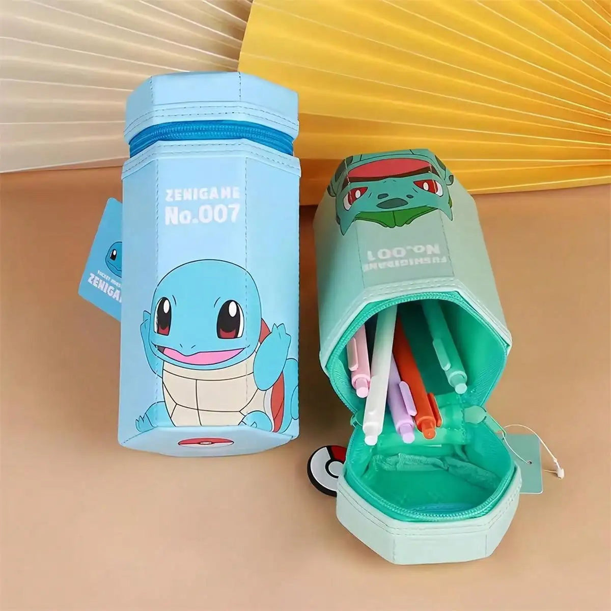 Pokémon pencil case with Poké Ball zip charm – photo 5
