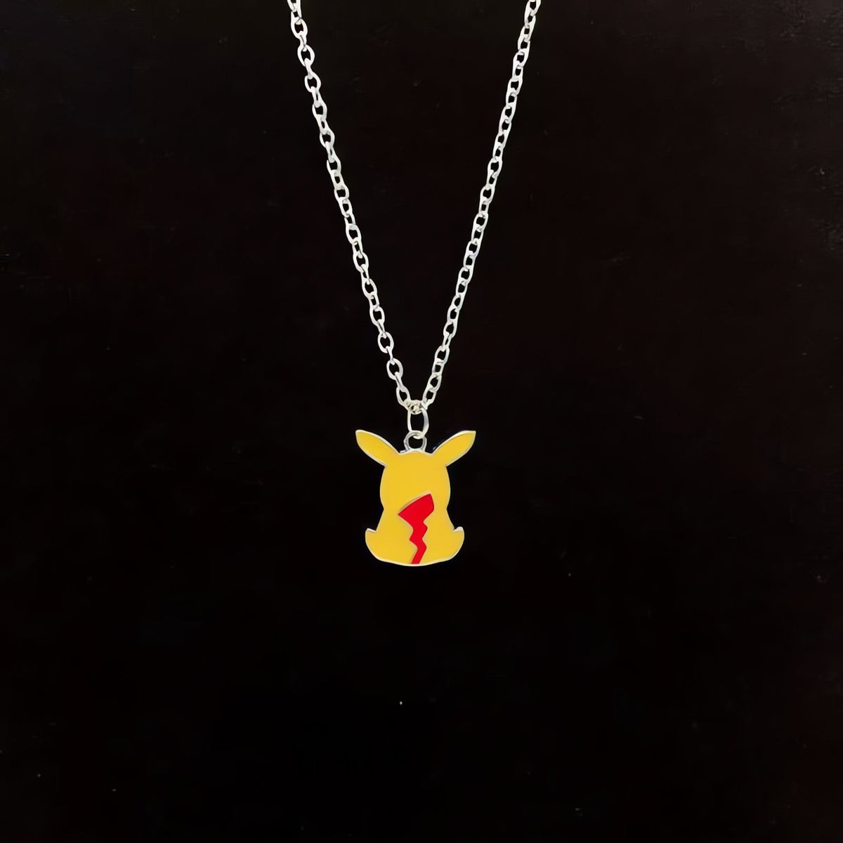 Pokémon pendant necklace with Pikachu design – Pikachu 4