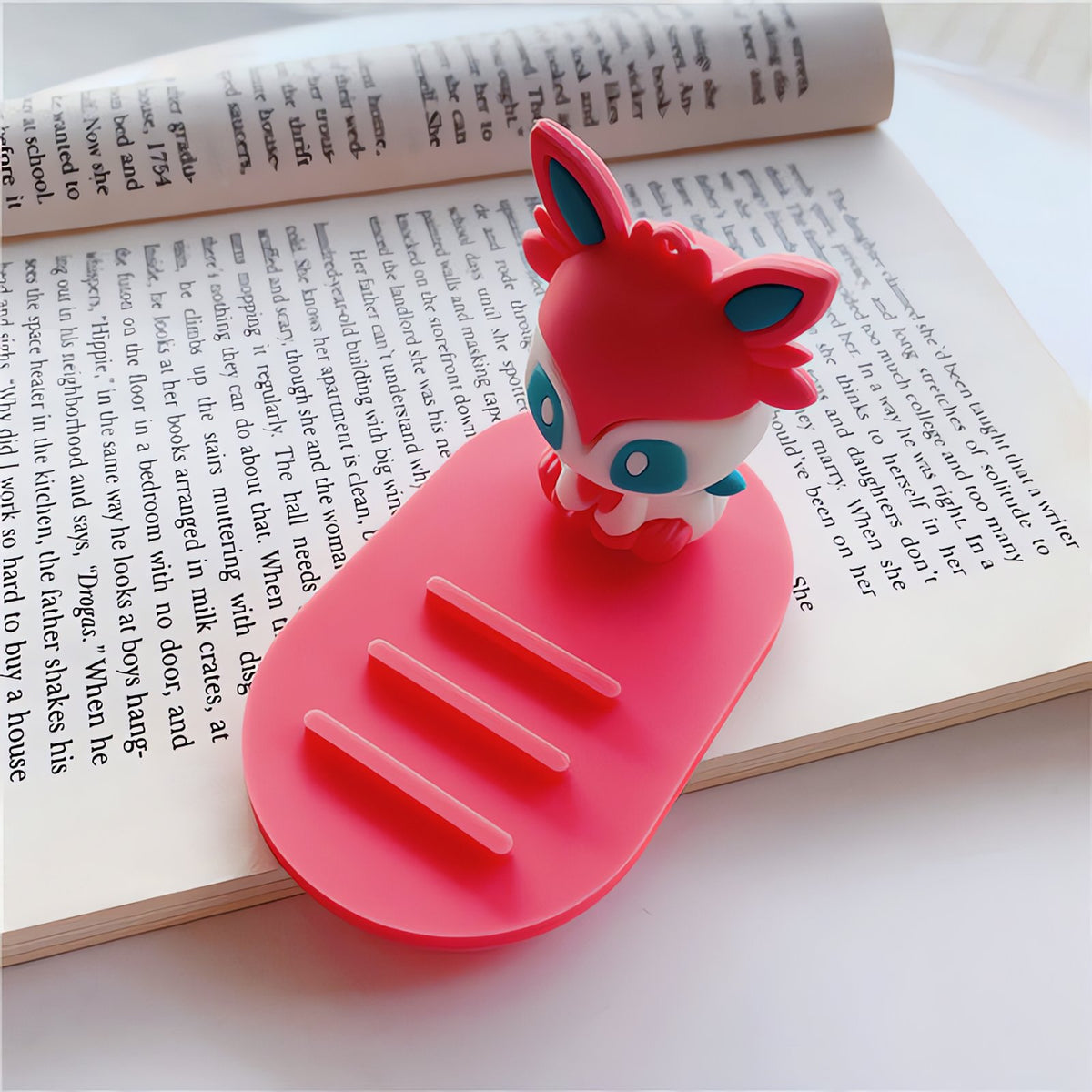 Pokémon phone holder with Eevee evolution figure – Sylveon