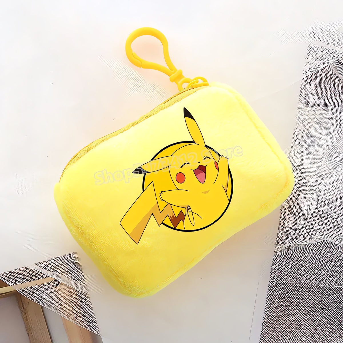 Pokémon plush coin purse with clip – Pikachu (Yellow)