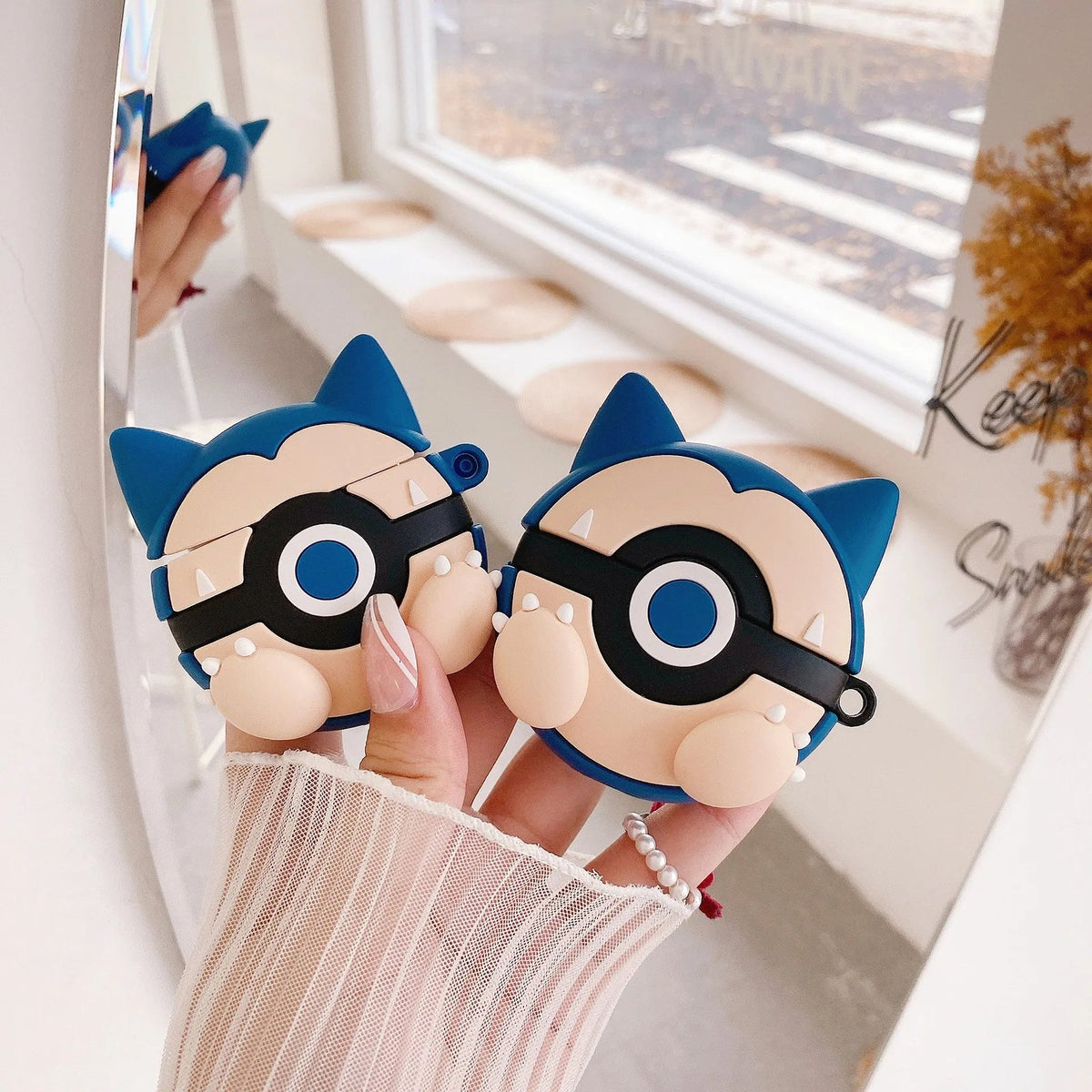 Pokémon Poké Ball AirPods case – photo 4