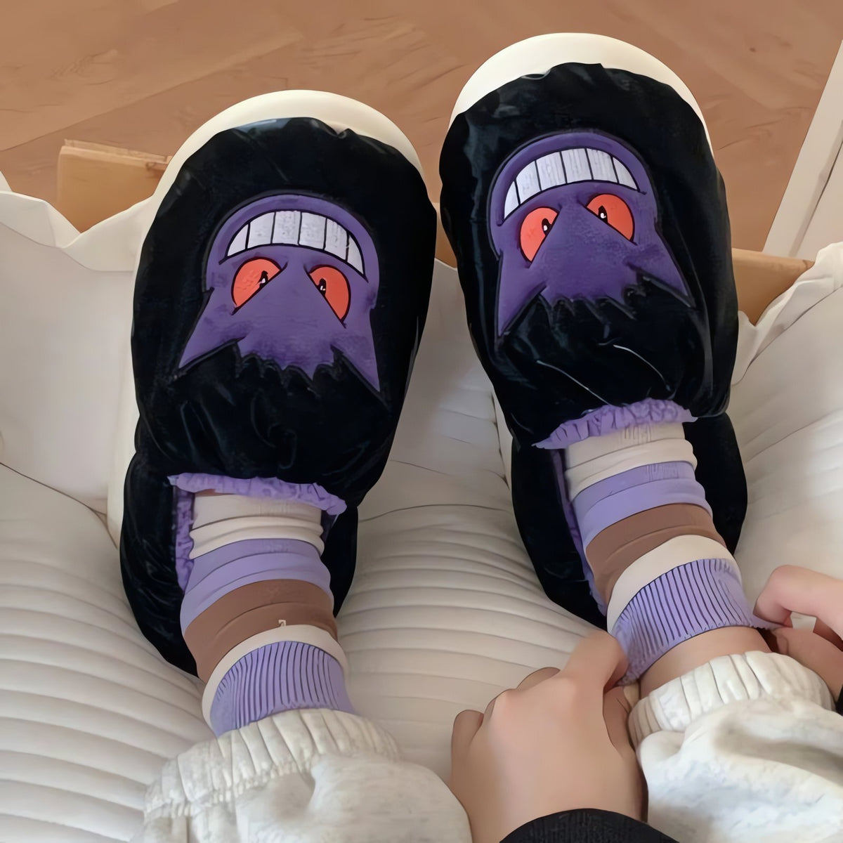 Fluffy Pokémon slippers – Black Gengar