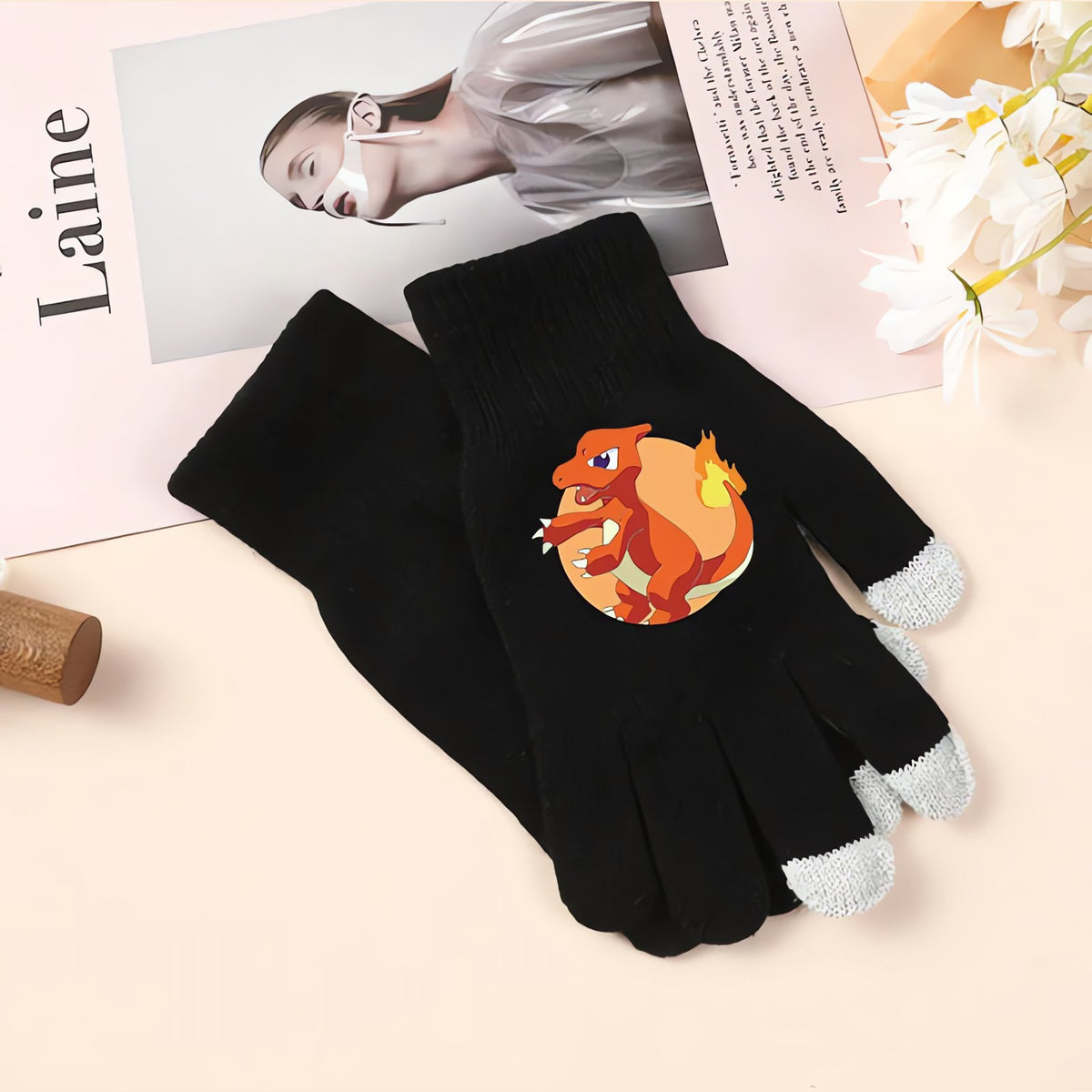 Pokémon winter gloves with touchscreen fingertips – Charmeleon Black