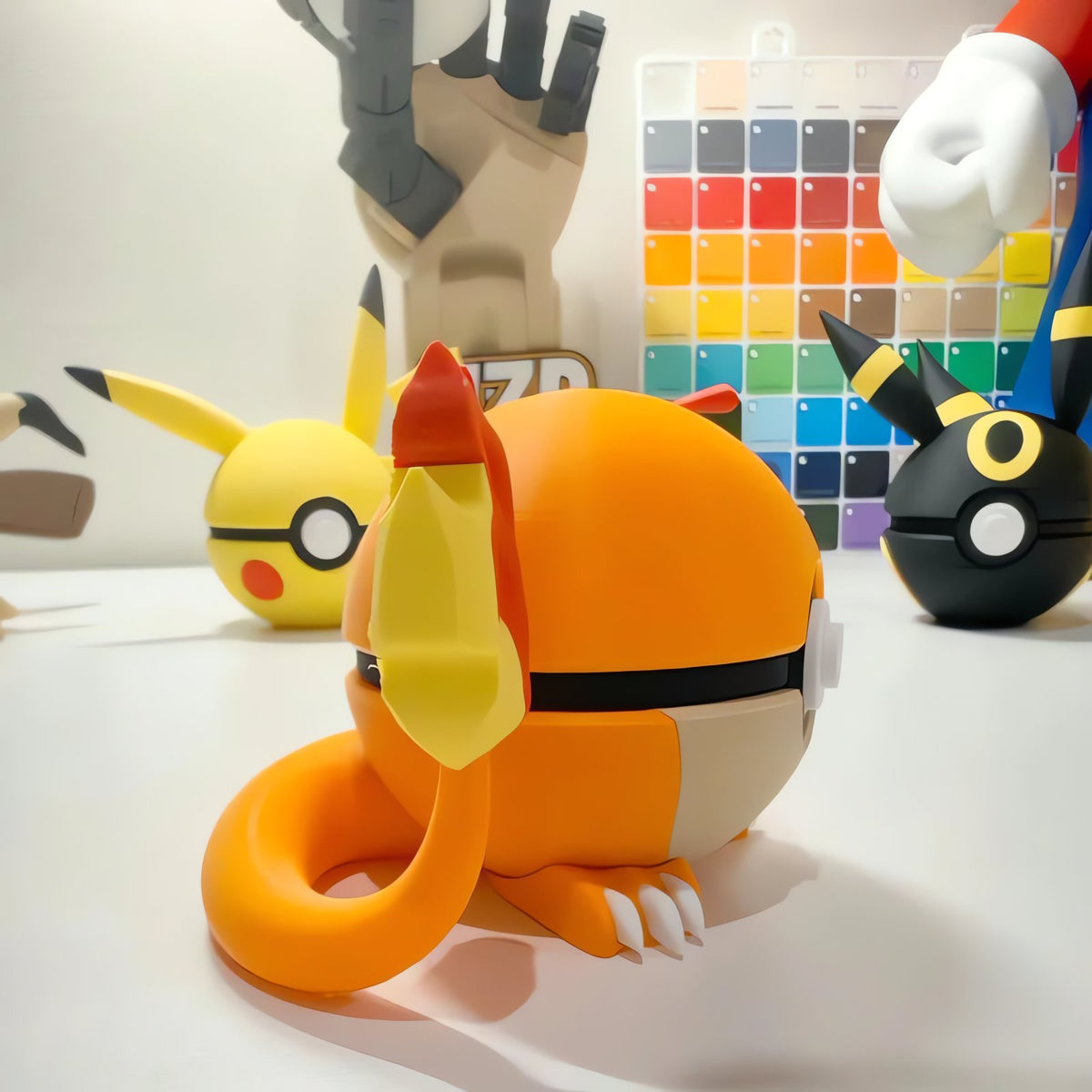 Premium Poké Ball with Pokémon design – photo 4