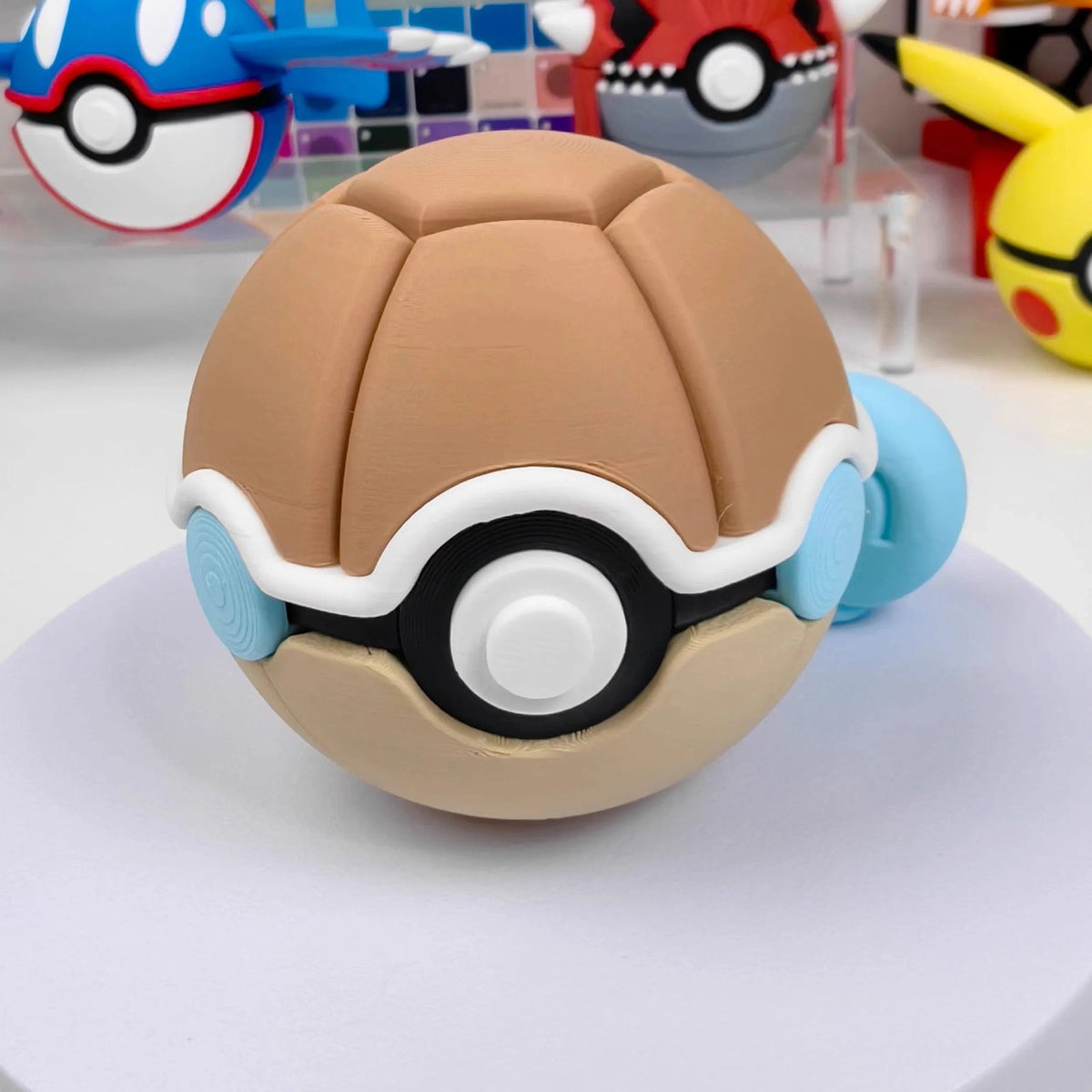Premium Poké Ball with Pokémon design – Squirtle