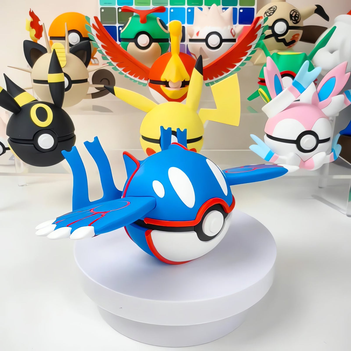 Premium Poké Ball in Groudon, Kyogre and Rayquaza designs – photo 5