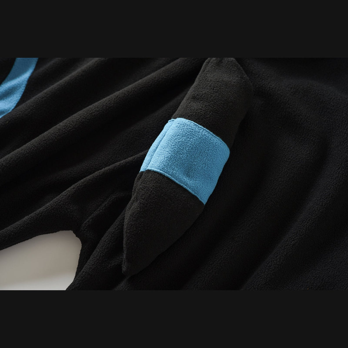 Fluffy Umbreon onesie pyjamas – photo 7
