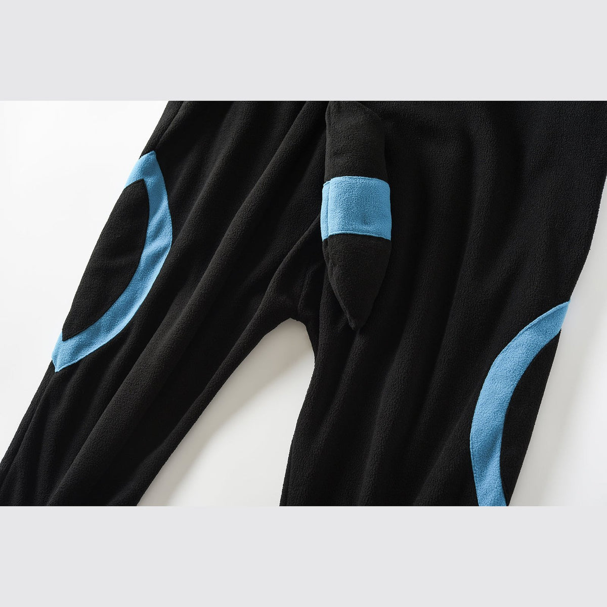 Fluffy Umbreon onesie pyjamas – photo 9